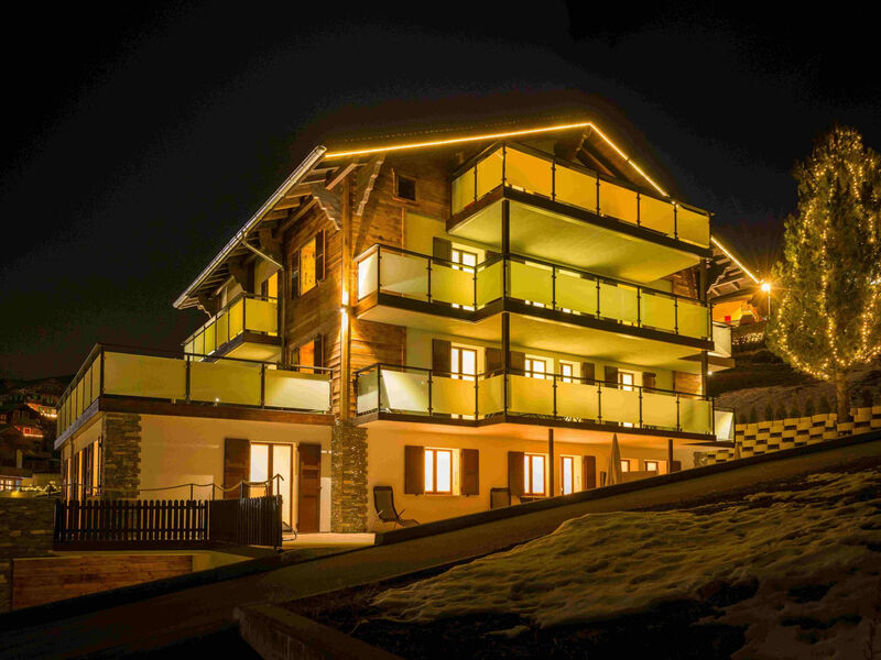 Lunic, AZapartments.ch, B&B, (Grächen), 1057