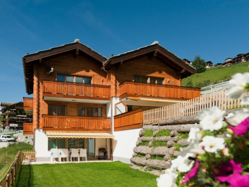 Clarino, AZapartments.ch, B&B, (Grächen), 1285