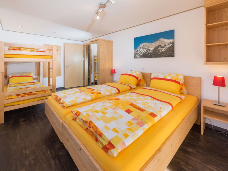 Clarino, AZapartments.ch, B&B, (Grächen), 1285