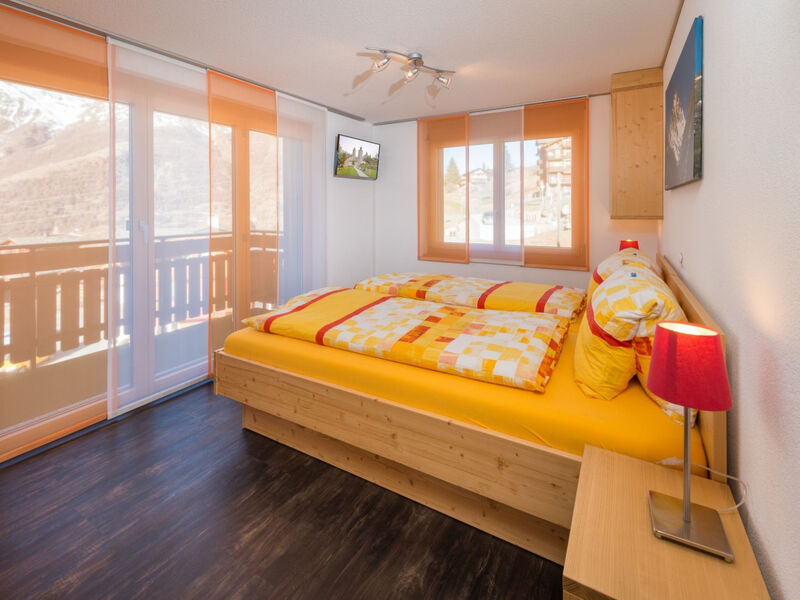 Clarino, AZapartments.ch, B&B, (Grächen), 1285