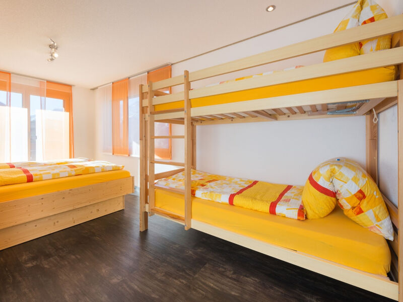 Clarino, AZapartments.ch, B&B, (Grächen), 1285
