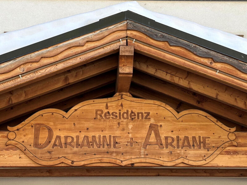 Residenz Darianne Leukerbad # 5-bed apartment, Dusche und Bad, WC