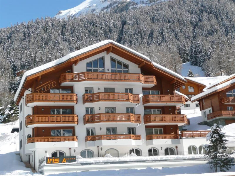 Residenz Iris Leukerbad # 7-bed apartment, Dusche und Bad, WC