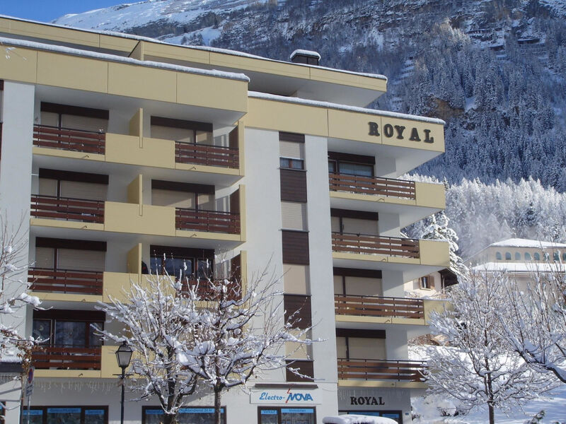Royal 32 # 6-bed apartment, Dusche, WC 6-Bettwohnung, Dusche, WC