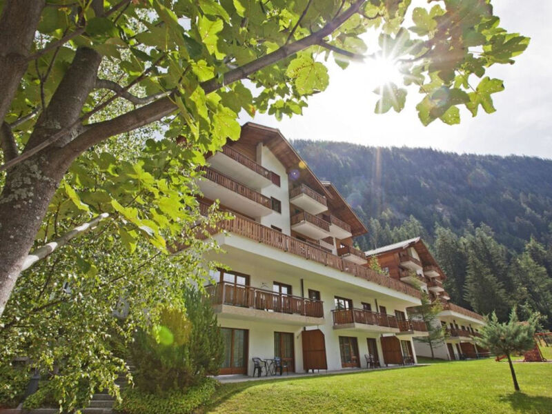 Les Naturelles B 306 # 6-bed apartment, Dusche und Bad, WC