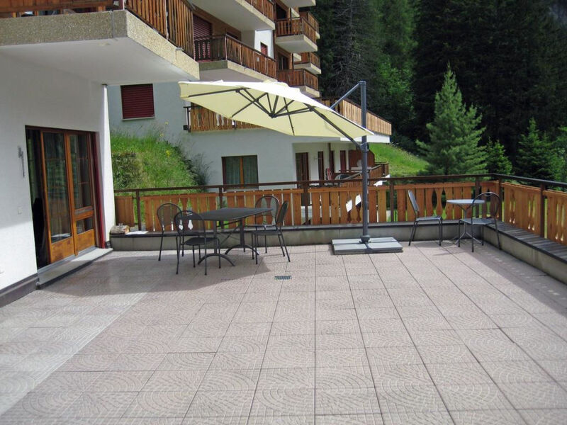 Les Naturelles B 306 # 6-bed apartment, Dusche und Bad, WC