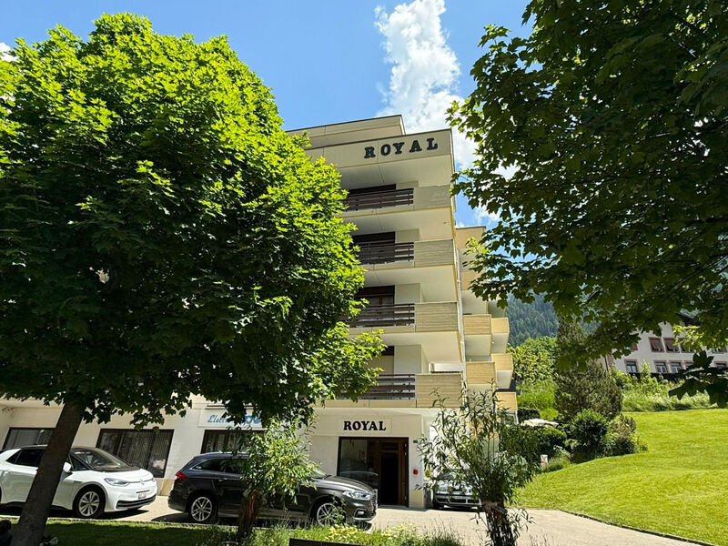 Royal 51 # 4-bed apartment, Bad, WC 4-Bettwohnung, Bad, WC