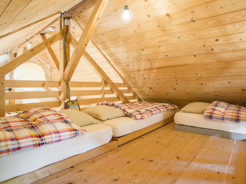 Eco-chalet Bel Oiseau, (St-Ursanne),