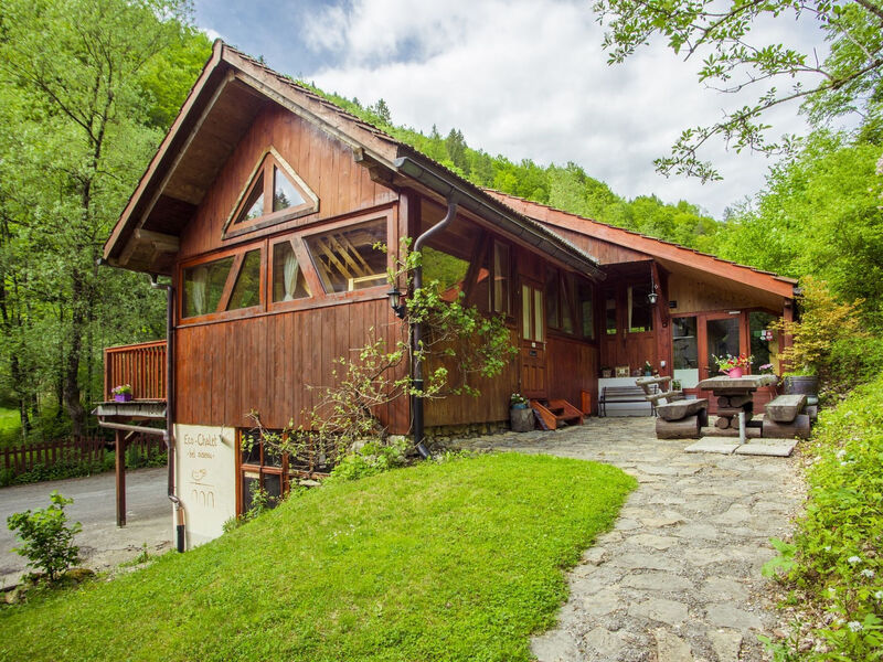 Eco-chalet Bel Oiseau, (St-Ursanne),