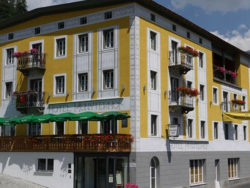 Hotel Münsterhof, (Müstair)
