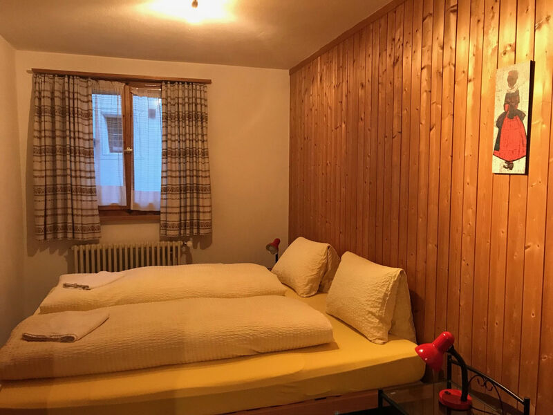 Ferienwohnungen Chasa Valär, (Scuol)