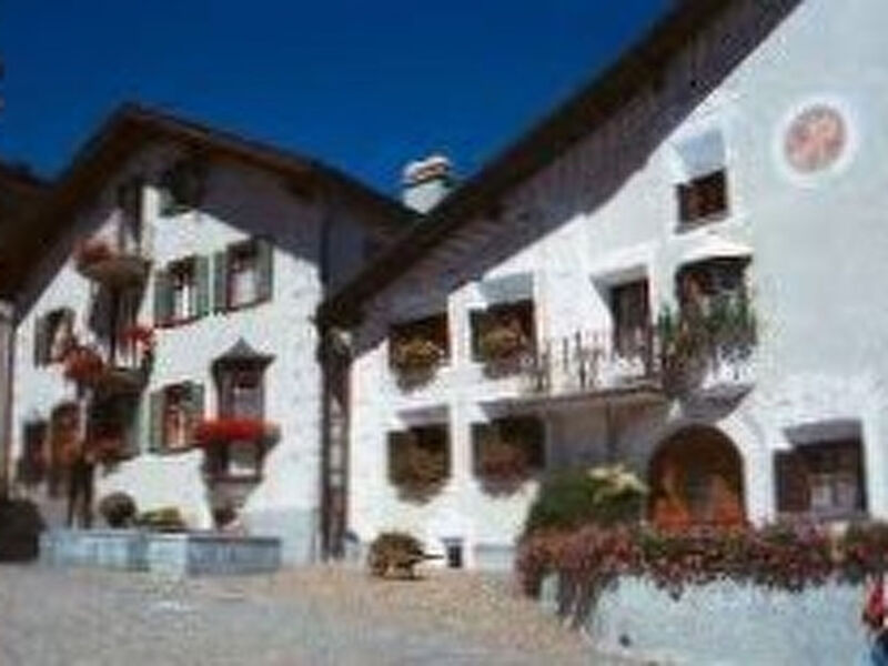 Ferienwohnungen Chasa Valär, (Scuol)