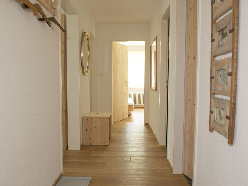LANIUS, (Scuol)