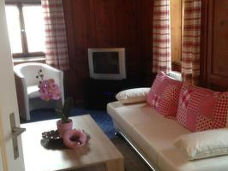 Ferienwohnungen Chasa Valär, (Scuol)