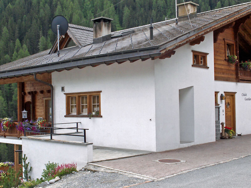 Chalet Guardaval, (Samnaun-Compatsch)