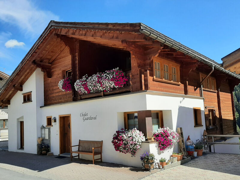 Chalet Guardaval, (Samnaun-Compatsch)