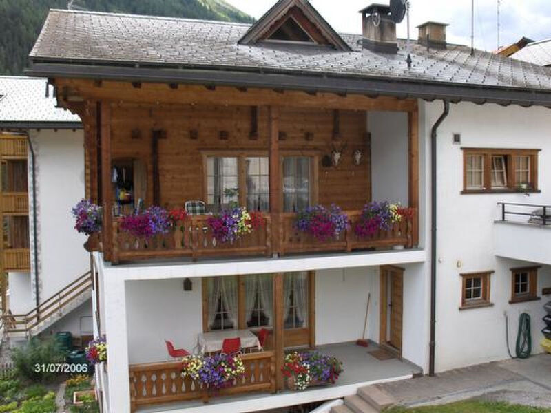 Chalet Guardaval, (Samnaun-Compatsch)