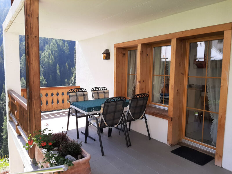 Chalet Guardaval, (Samnaun-Compatsch)
