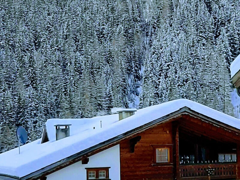 Chalet Guardaval, (Samnaun-Compatsch)