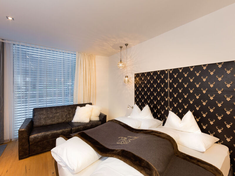 alpinlodge & spa*****, (Samnaun-Ravaisch)