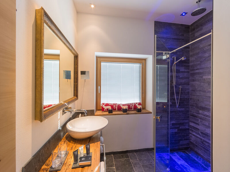 alpinlodge & spa*****, (Samnaun-Ravaisch)