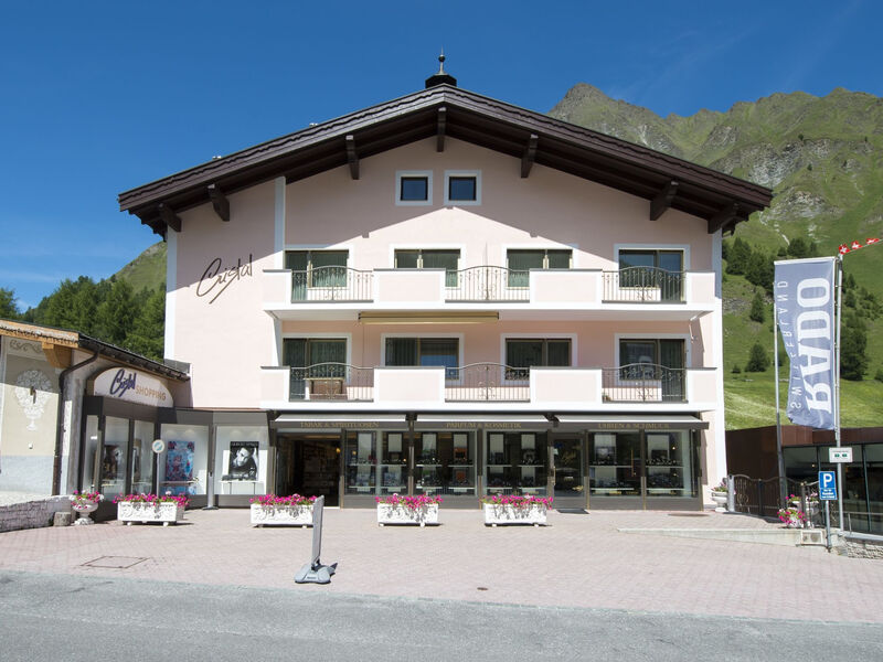 Appartementhaus Cristal, (Samnaun-Dorf)