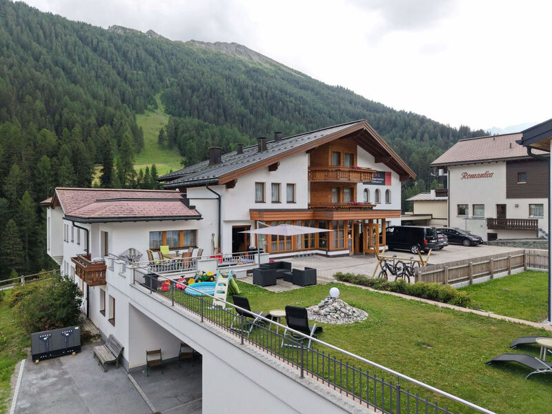 Soliva Hotel & Apartments by MEIN SAMNAUN – MOUNTAIN HOMES, (Samnaun-Compatsch)