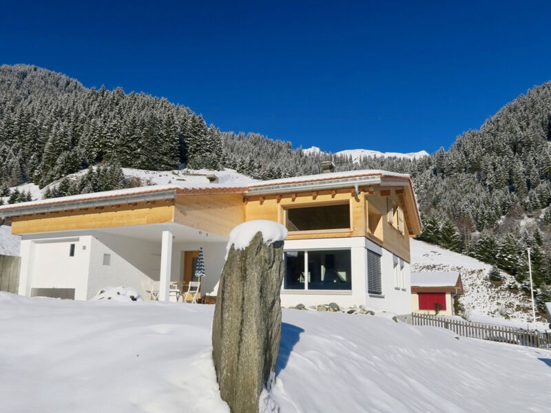Casa Segnas/Lindt, (Segnas), 1107