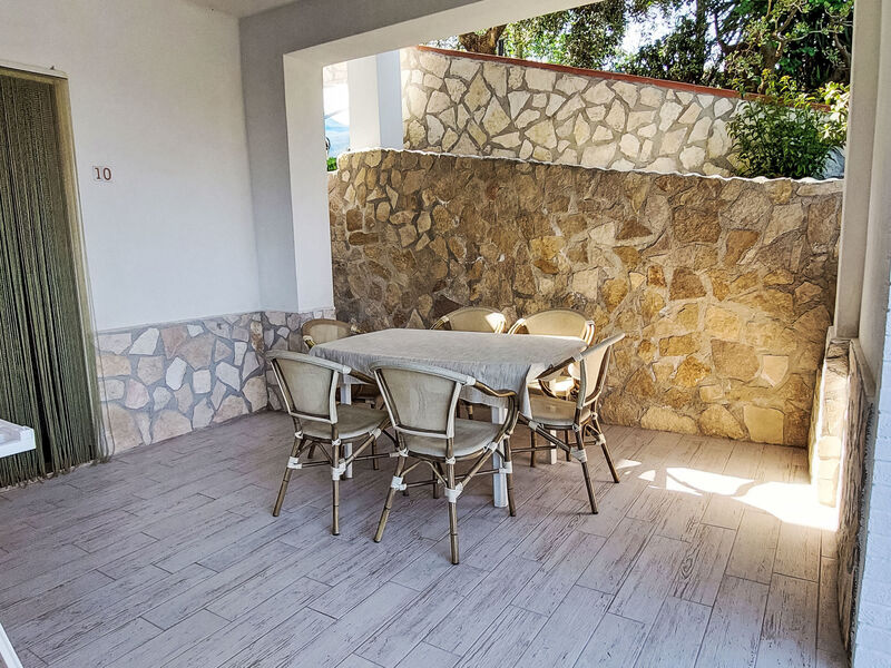 Bilocale piano terra 8