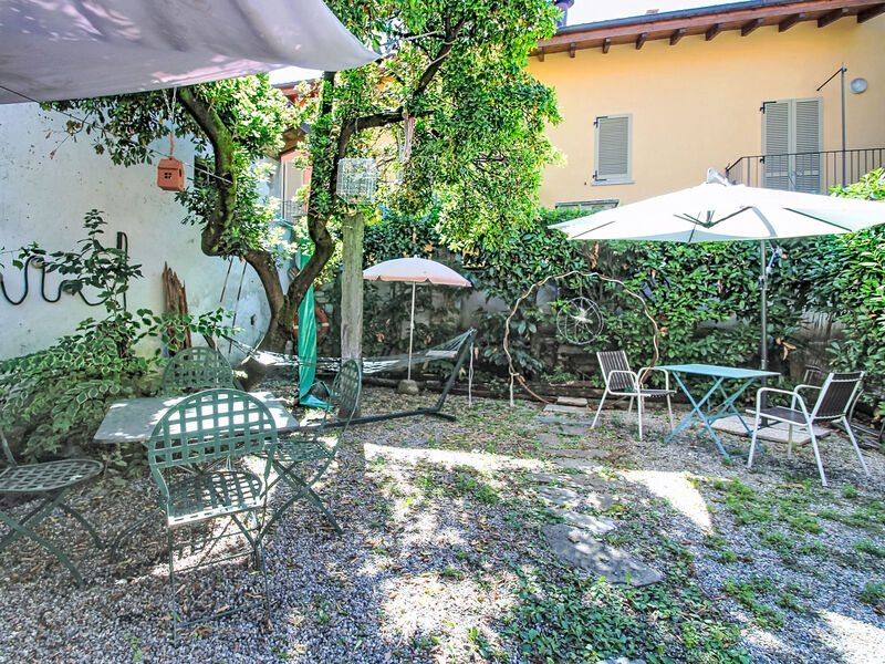 Art House Rosa Bianca