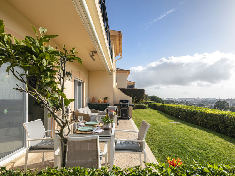 Fairview Golfside Apartment at Boavista