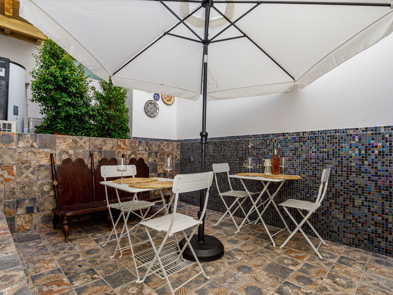 TaviraBliss Garden Apartment