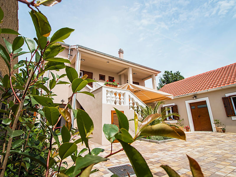 Villa Lukica