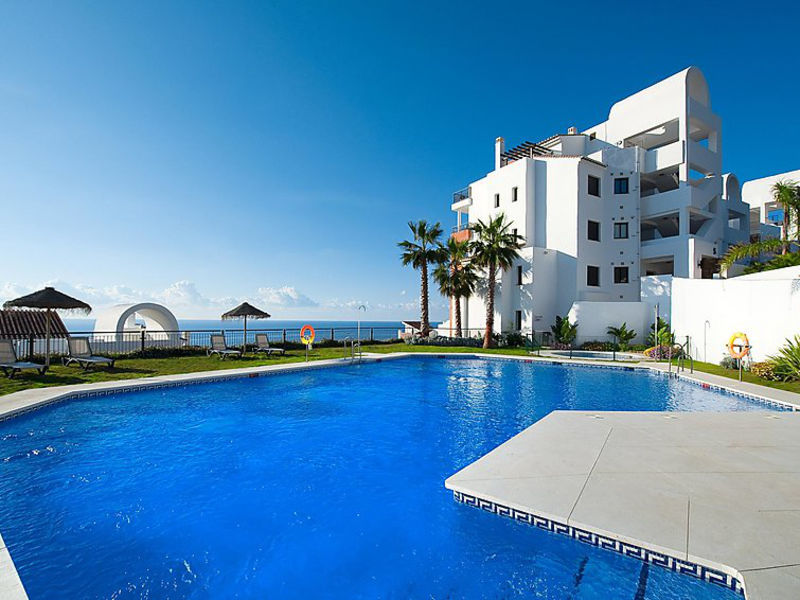 Amazing 3 Bedrooms Front Sea View.