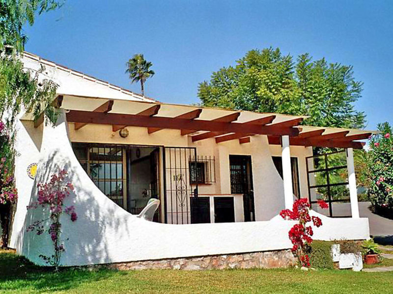 Las Buganvillas