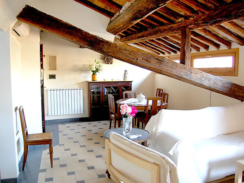 Renzi Amazing Terrace