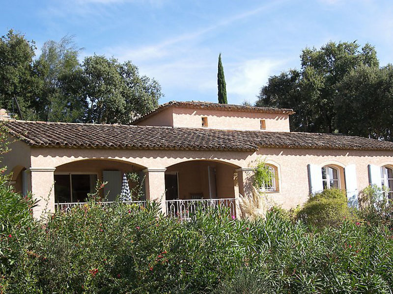 Les Chênes