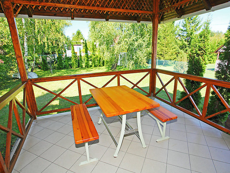 Balaton H438
