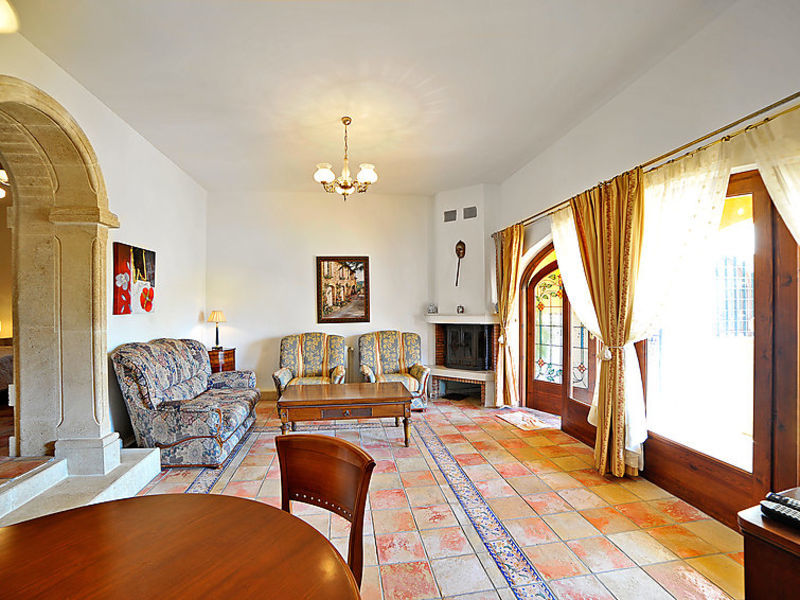 Villa Sally