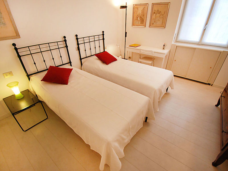 Garibaldi Apartment