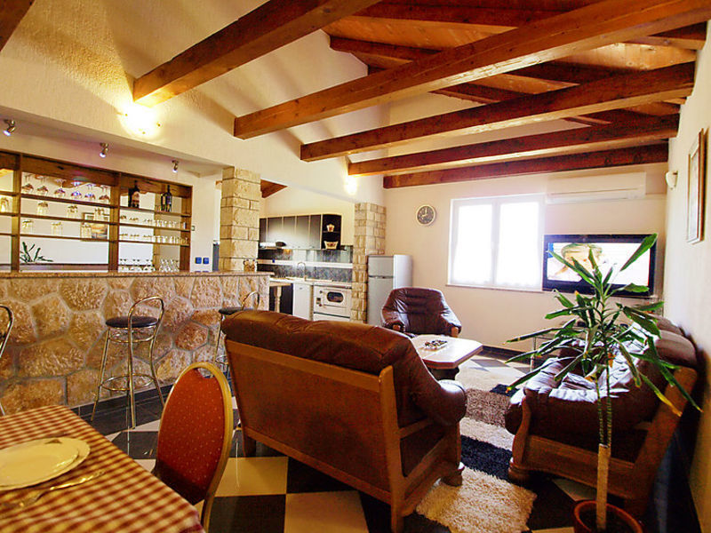 Villa Ana