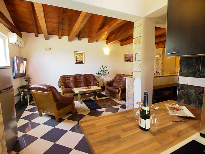 Villa Ana