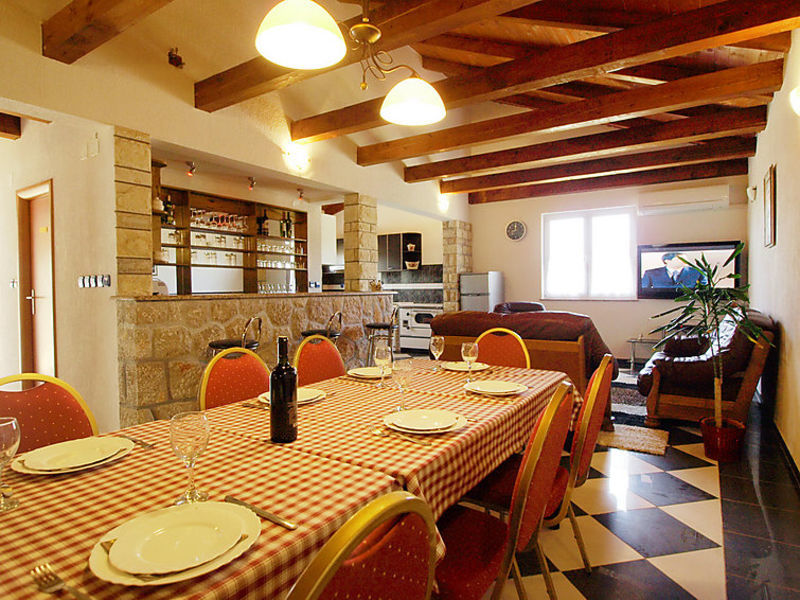Villa Ana