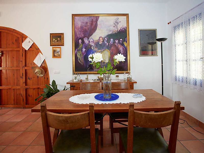 Hazilla De Raya