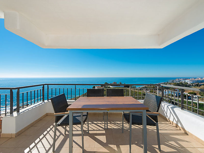 Amazing 3 Bedrooms Front Sea View.