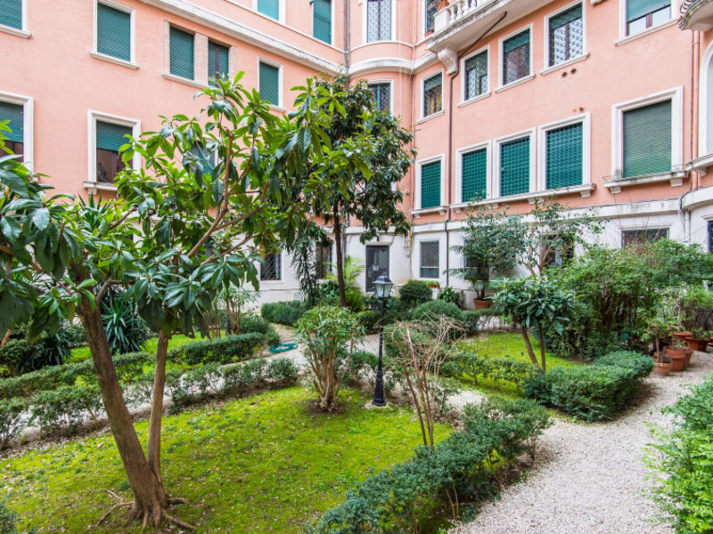 Popolo Apartment