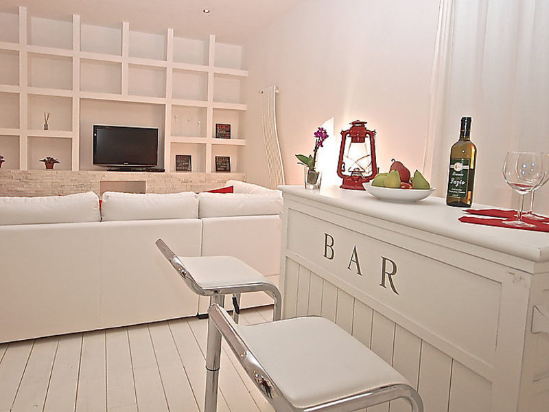 2br 2ba Vatican Large Family Flat