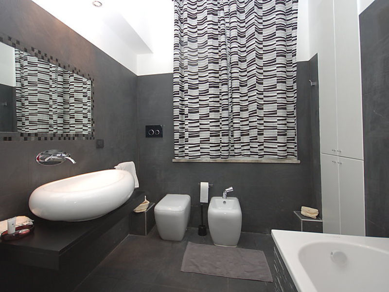 2br 2ba Vatican Large Family Flat