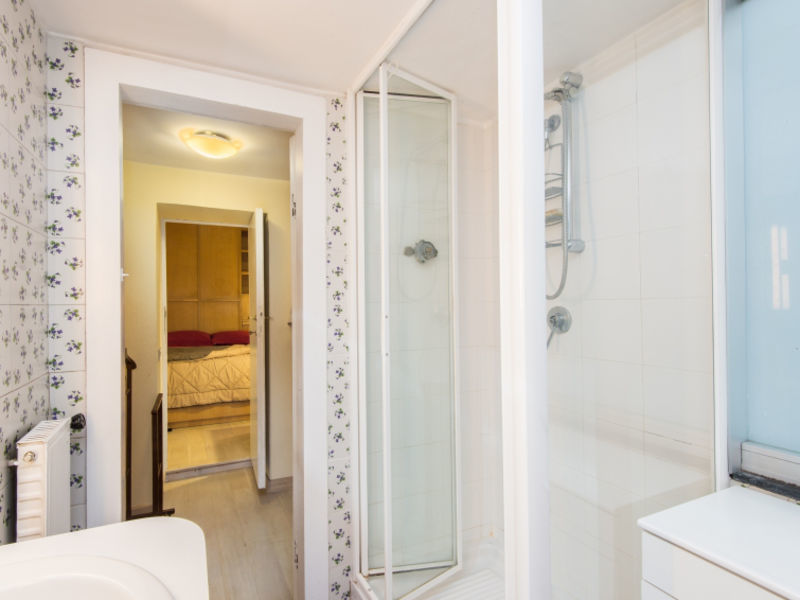 Elegant Spanish Step Apartment