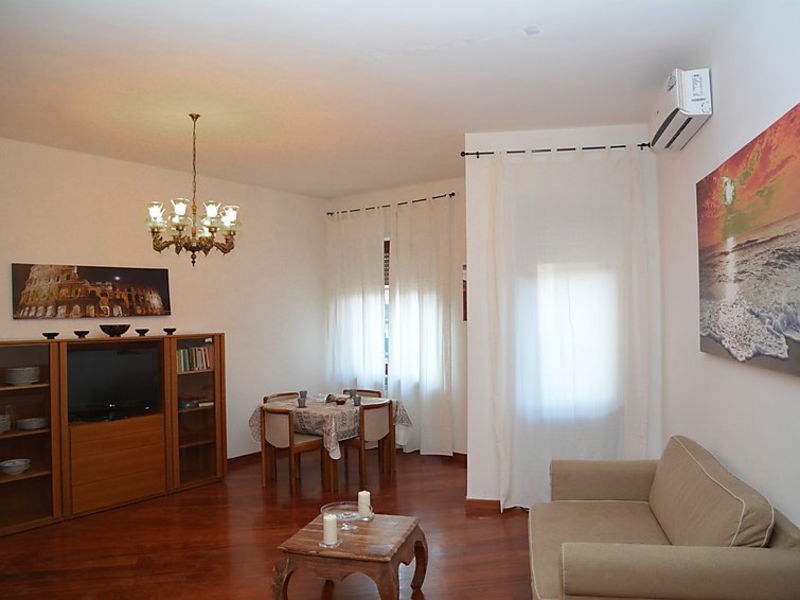 2br 2ba Apartment At Vatican Rome